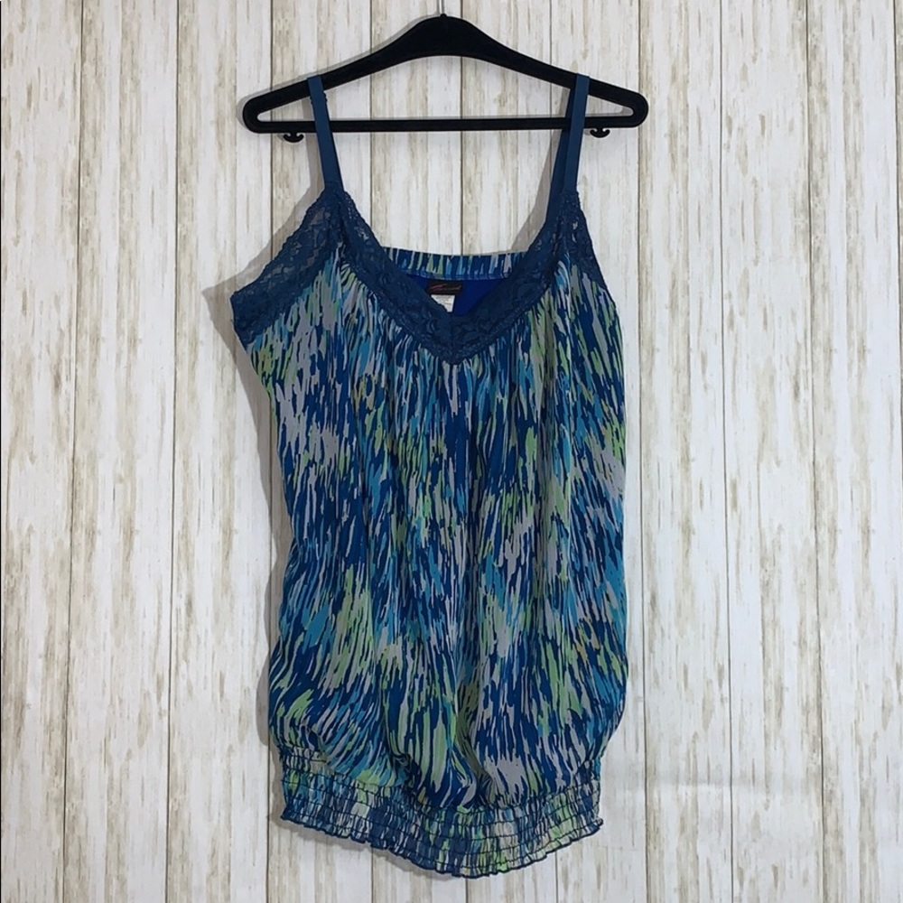 Size 4 Torrid Watercolor Blouse